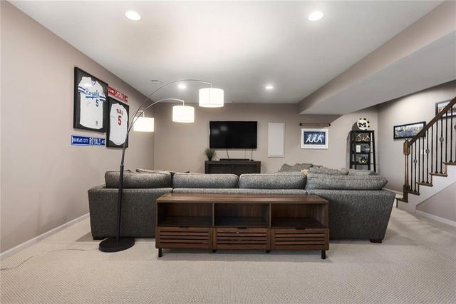 4929 S Brittany Drive, Blue Springs, MO 64015