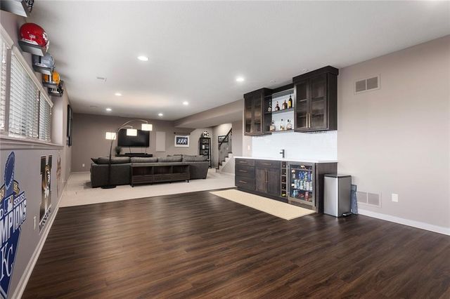 4929 S Brittany Drive, Blue Springs, MO 64015