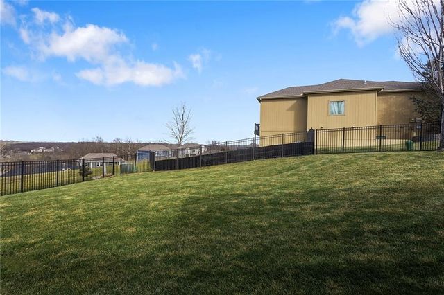4929 S Brittany Drive, Blue Springs, MO 64015