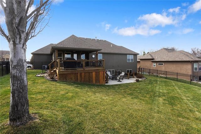 4929 S Brittany Drive, Blue Springs, MO 64015