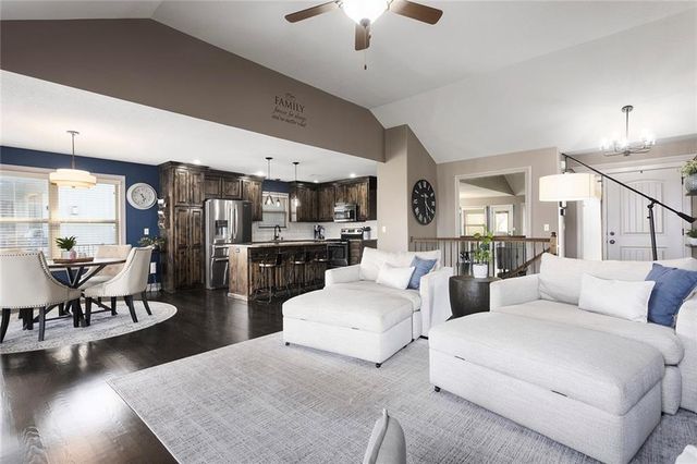 4929 S Brittany Drive, Blue Springs, MO 64015