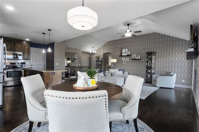 4929 S Brittany Drive, Blue Springs, MO 64015