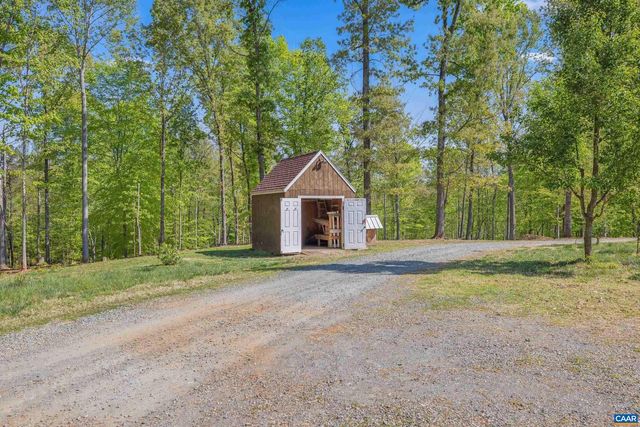 2947 MERRIE MEADOWS LN, Keswick, VA 22947