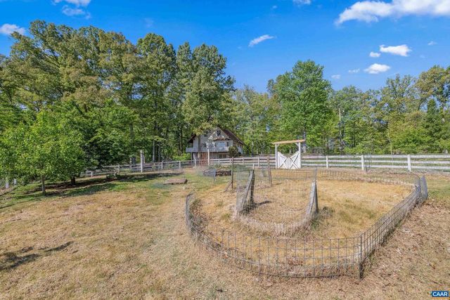 2947 MERRIE MEADOWS LN, Keswick, VA 22947
