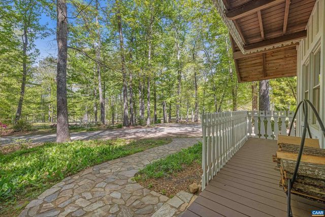2947 MERRIE MEADOWS LN, Keswick, VA 22947