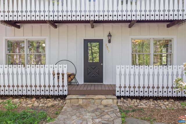 2947 MERRIE MEADOWS LN, Keswick, VA 22947