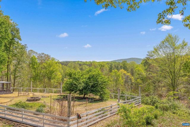 2947 MERRIE MEADOWS LN, Keswick, VA 22947