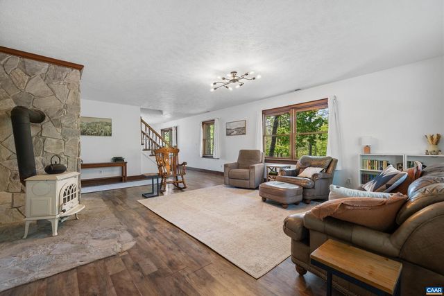 2947 MERRIE MEADOWS LN, Keswick, VA 22947