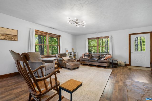 2947 MERRIE MEADOWS LN, Keswick, VA 22947