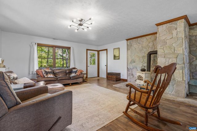 2947 MERRIE MEADOWS LN, Keswick, VA 22947