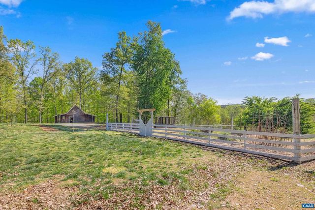 2947 MERRIE MEADOWS LN, Keswick, VA 22947