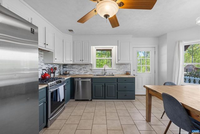 2947 MERRIE MEADOWS LN, Keswick, VA 22947