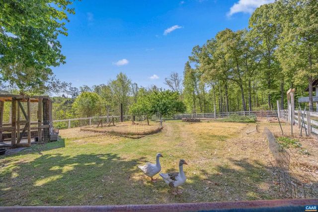 2947 MERRIE MEADOWS LN, Keswick, VA 22947