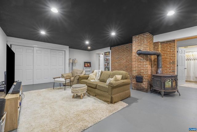 2947 MERRIE MEADOWS LN, Keswick, VA 22947