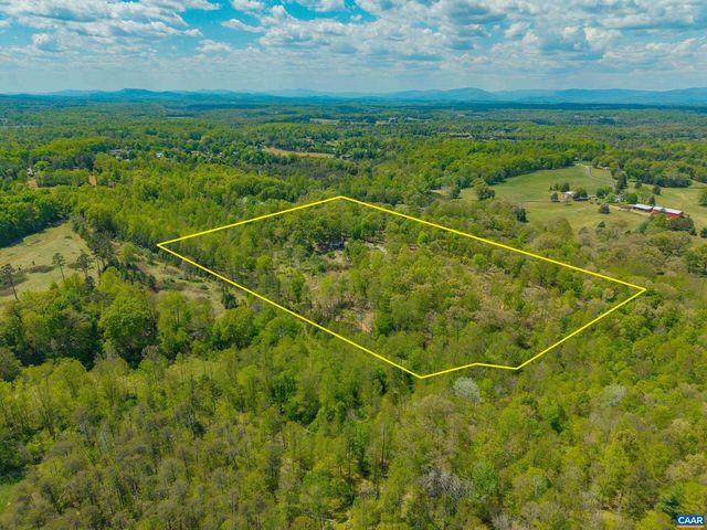 2947 MERRIE MEADOWS LN, Keswick, VA 22947