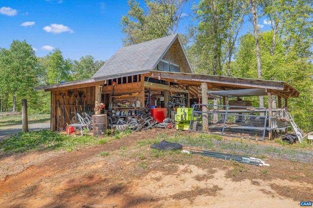 2947 MERRIE MEADOWS LN, Keswick, VA 22947
