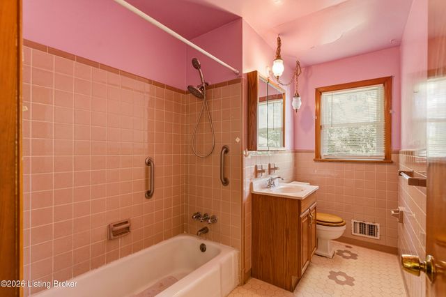 126 Chattanooga Ave, Louisville, KY 40214
