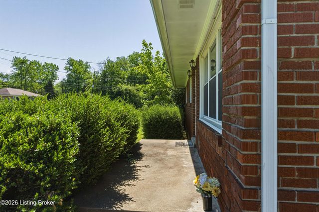 126 Chattanooga Ave, Louisville, KY 40214