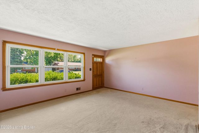 126 Chattanooga Ave, Louisville, KY 40214