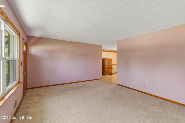126 Chattanooga Ave, Louisville, KY 40214
