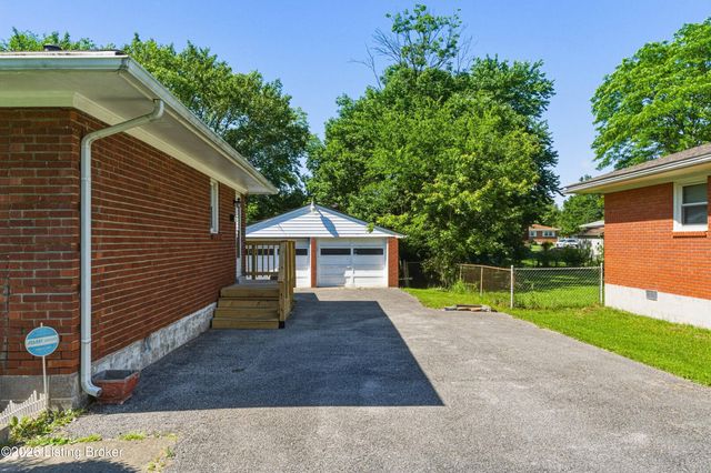 126 Chattanooga Ave, Louisville, KY 40214