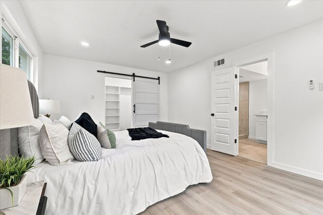 2631 Deep Hill Circle, Dallas, TX 75233