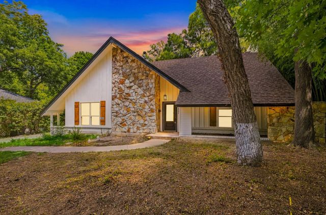 2631 Deep Hill Circle, Dallas, TX 75233