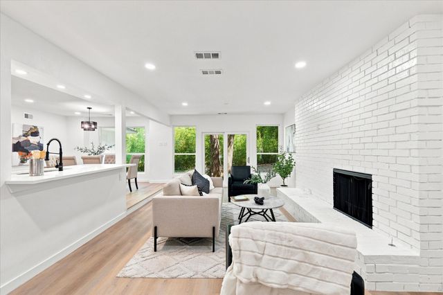 2631 Deep Hill Circle, Dallas, TX 75233