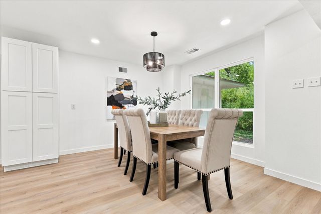 2631 Deep Hill Circle, Dallas, TX 75233