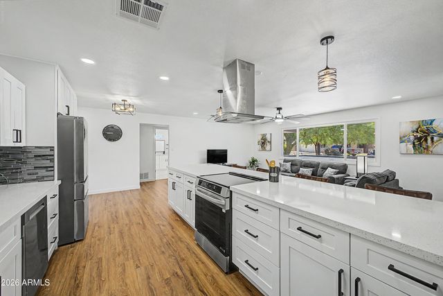 3234 S ALLRED Drive, Tempe, AZ 85282