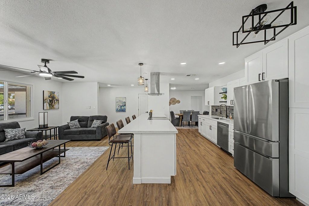 3234 S ALLRED Drive, Tempe, AZ 85282 — photo 2