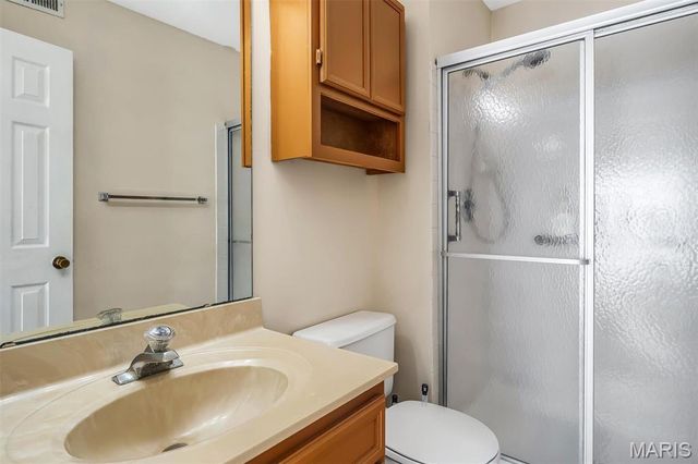 2339 Kratky Road A, St Louis, MO 63114