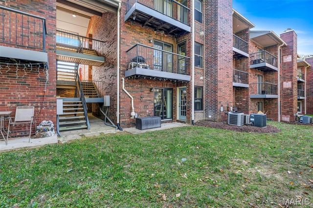 2339 Kratky Road A, St Louis, MO 63114