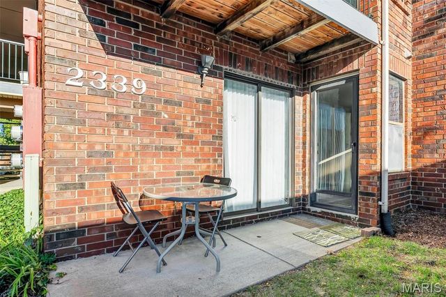 2339 Kratky Road A, St Louis, MO 63114