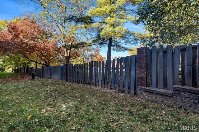 2339 Kratky Road A, St Louis, MO 63114