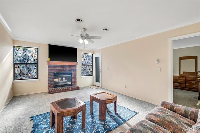 2339 Kratky Road A, St Louis, MO 63114