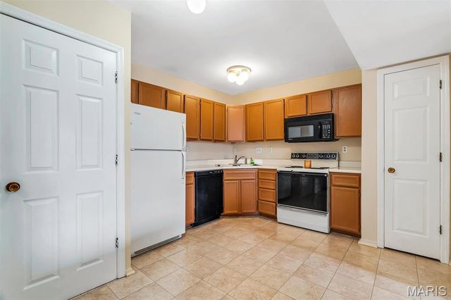 2339 Kratky Road A, St Louis, MO 63114