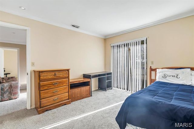 2339 Kratky Road A, St Louis, MO 63114