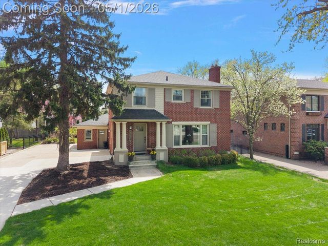 1004 Wimbleton Drive, Birmingham, MI 48009