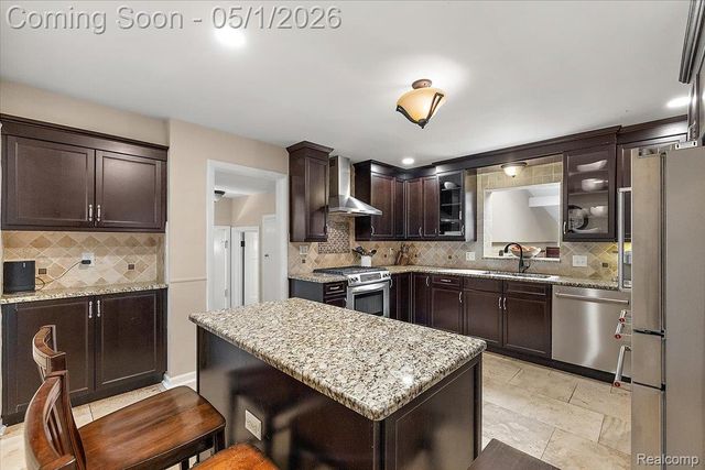 1004 Wimbleton Drive, Birmingham, MI 48009