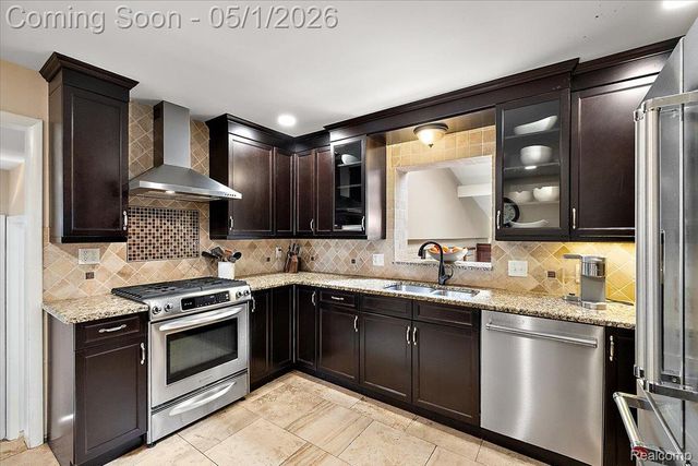 1004 Wimbleton Drive, Birmingham, MI 48009