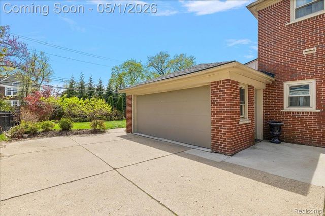 1004 Wimbleton Drive, Birmingham, MI 48009