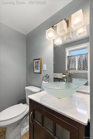 1004 Wimbleton Drive, Birmingham, MI 48009