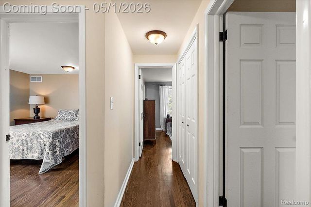 1004 Wimbleton Drive, Birmingham, MI 48009