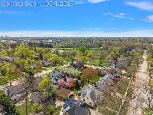 1004 Wimbleton Drive, Birmingham, MI 48009