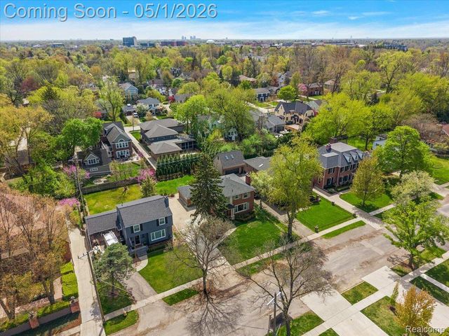 1004 Wimbleton Drive, Birmingham, MI 48009