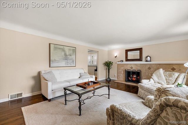 1004 Wimbleton Drive, Birmingham, MI 48009