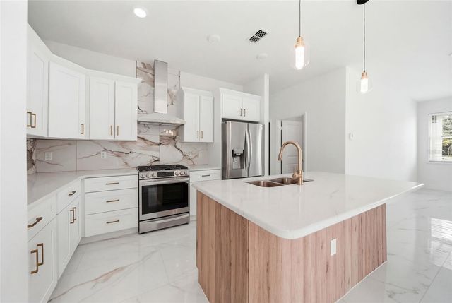 2180 COGAN DRIVE SE, Palm Bay, FL 32909