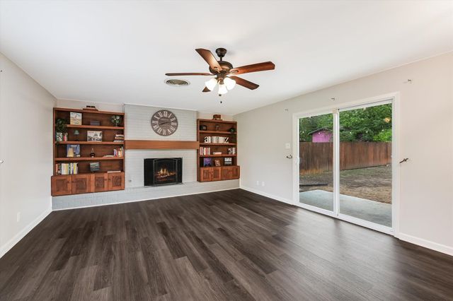 6809 Hanover LN, Austin, TX 78723