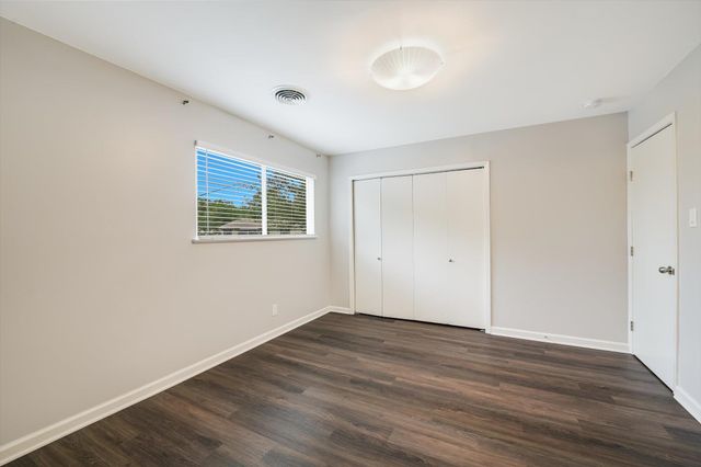 6809 Hanover LN, Austin, TX 78723